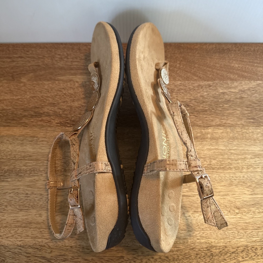 Vionic Lizbeth Sandal Women 10 Gold Cork Leather Orthotic Comfort T-Strap Buckle - Picture 11 of 13